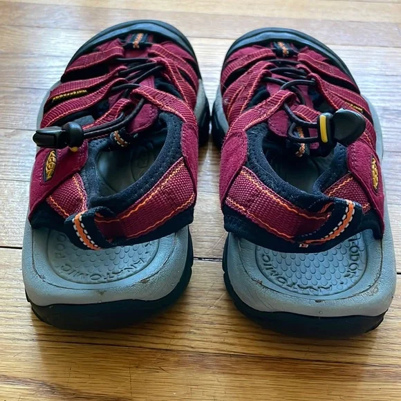Keen Waterproof Newport Sandals - 8.5 - Picture 2 of 8